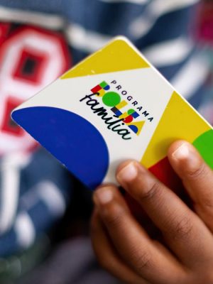 Caixa começa a pagar Bolsa Família de agosto nesta segunda-feira (18)
